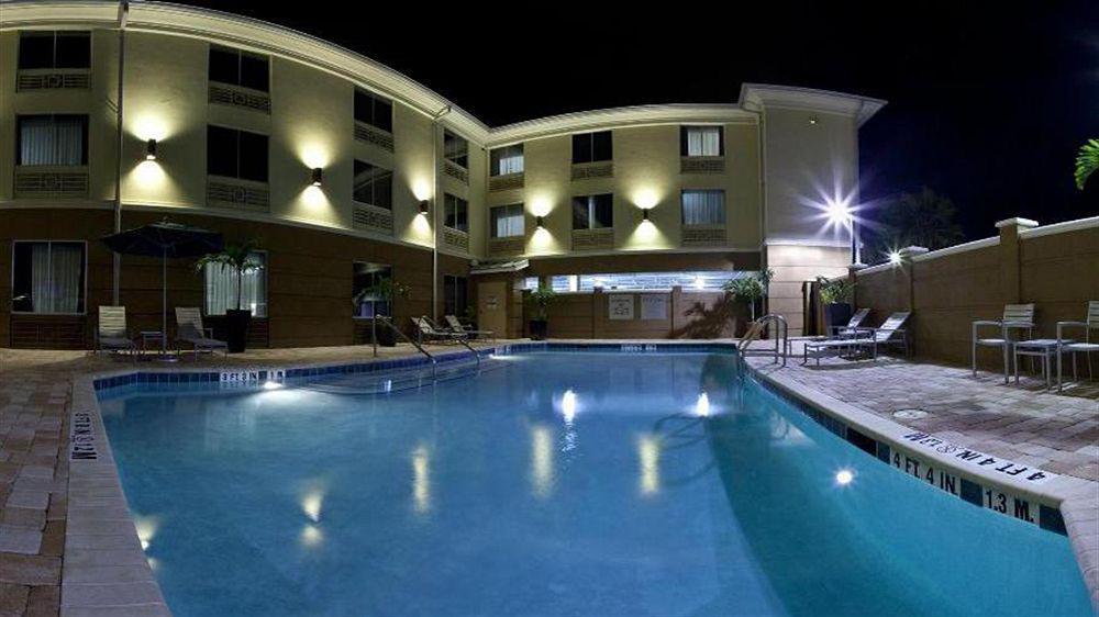 Holiday Inn Express Jacksonville Beach By Ihg Eksteriør bilde
