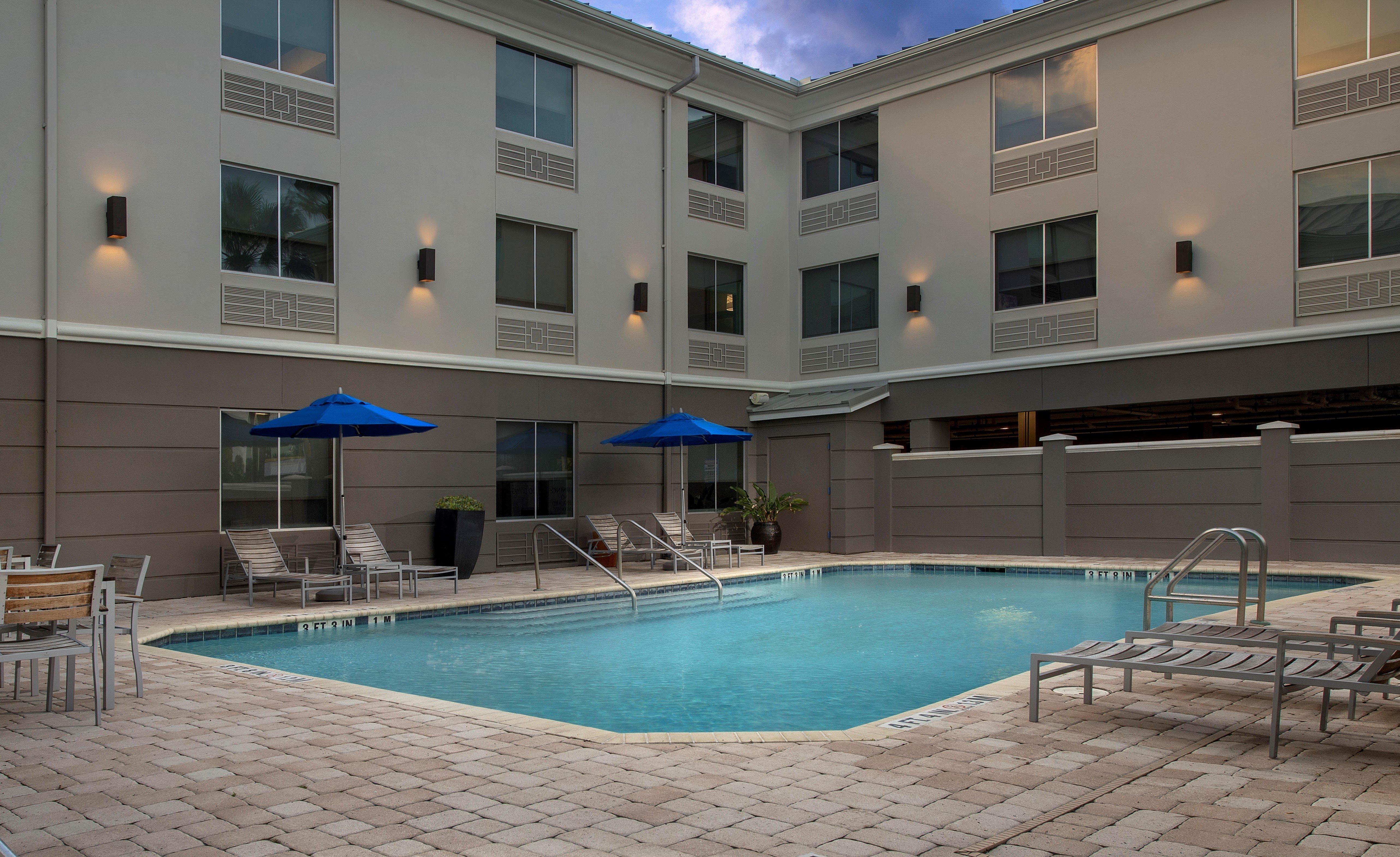 Holiday Inn Express Jacksonville Beach By Ihg Eksteriør bilde